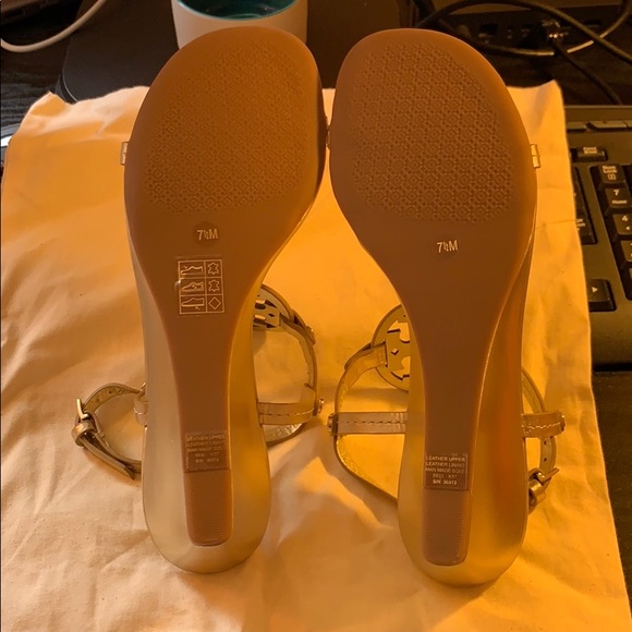 Tory Burch wedge sandals - Picture 3 of 4